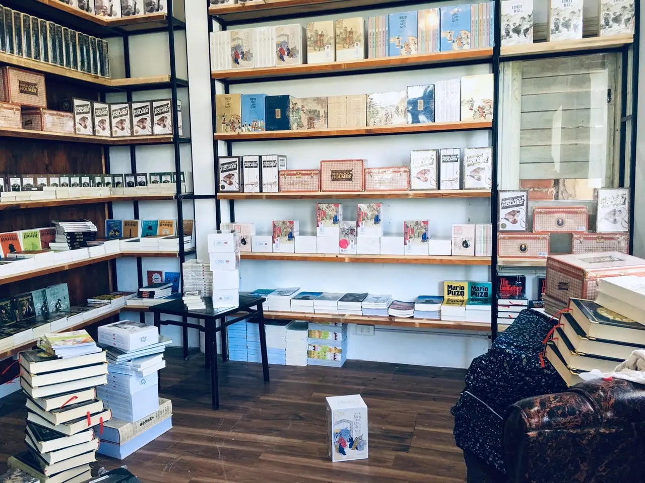 Thả hồn v&agrave;o Kiwi Caf&eacute; Bookstore Quảng B&igrave;nh cực hot 5
