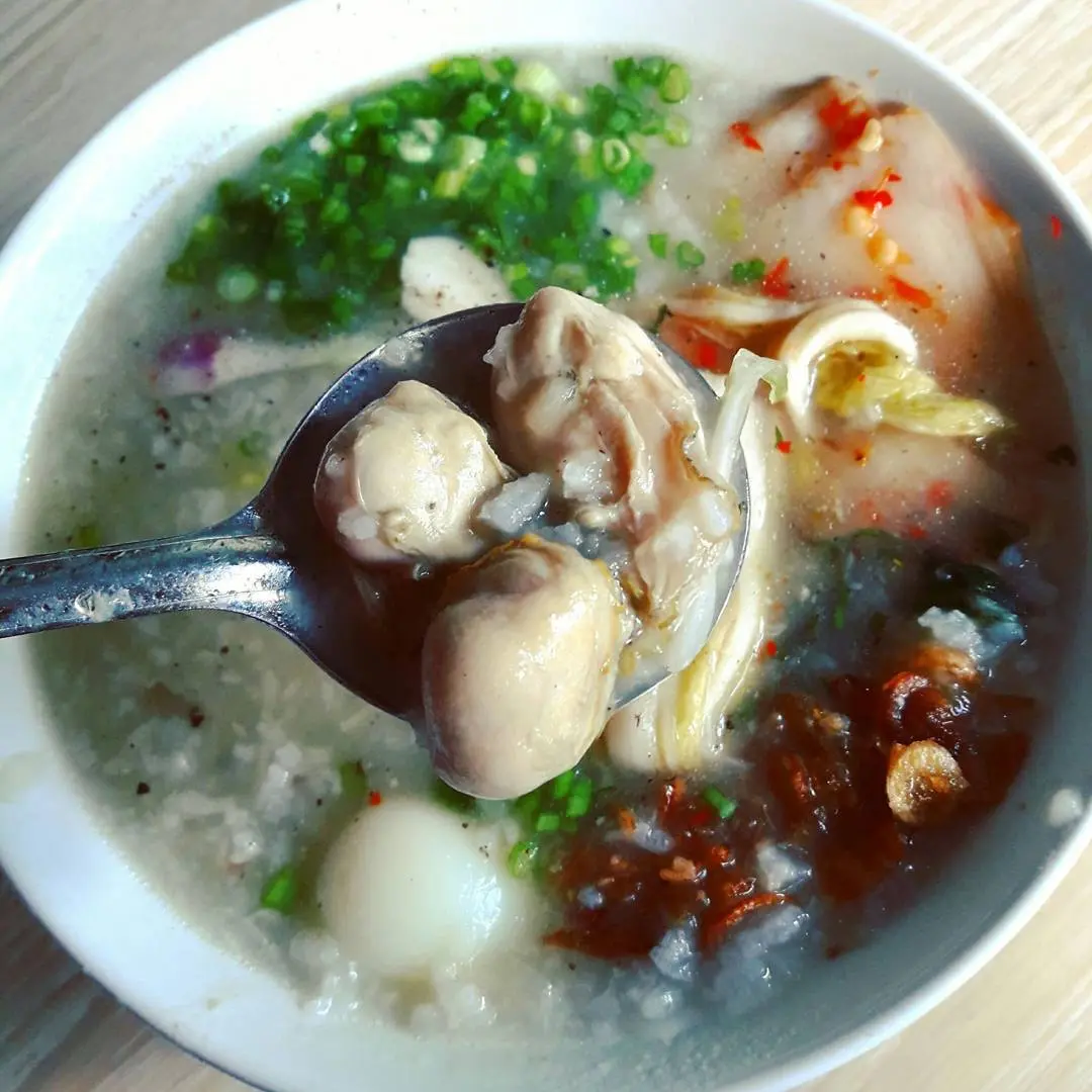 Thưởng thức Ch&aacute;o h&agrave;u Quảng B&igrave;nh thơm ngon lạ miệng 6