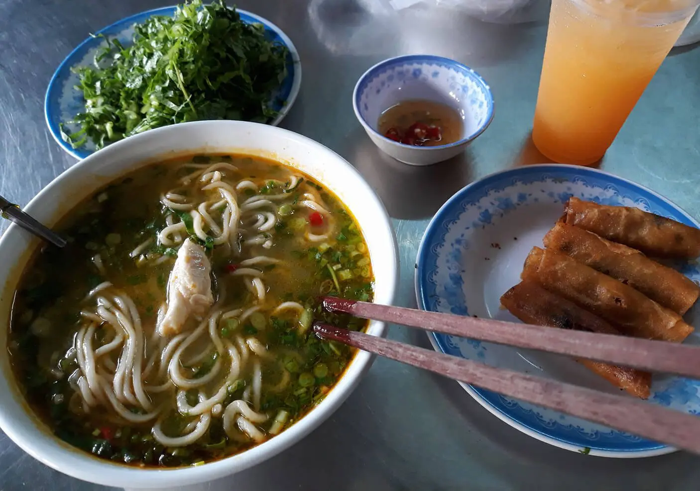 Top 10 Qu&aacute;n ch&aacute;o canh Quảng B&igrave;nh gi&aacute; rẻ hấp dẫn bạn kh&ocirc;ng n&ecirc;n bỏ qua 7