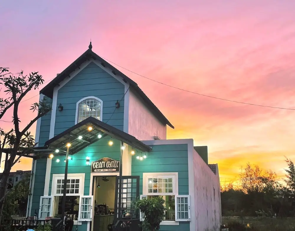 Craft Coffee House Quảng Bình nổi bật với thiết kế ma mị, huyền bí