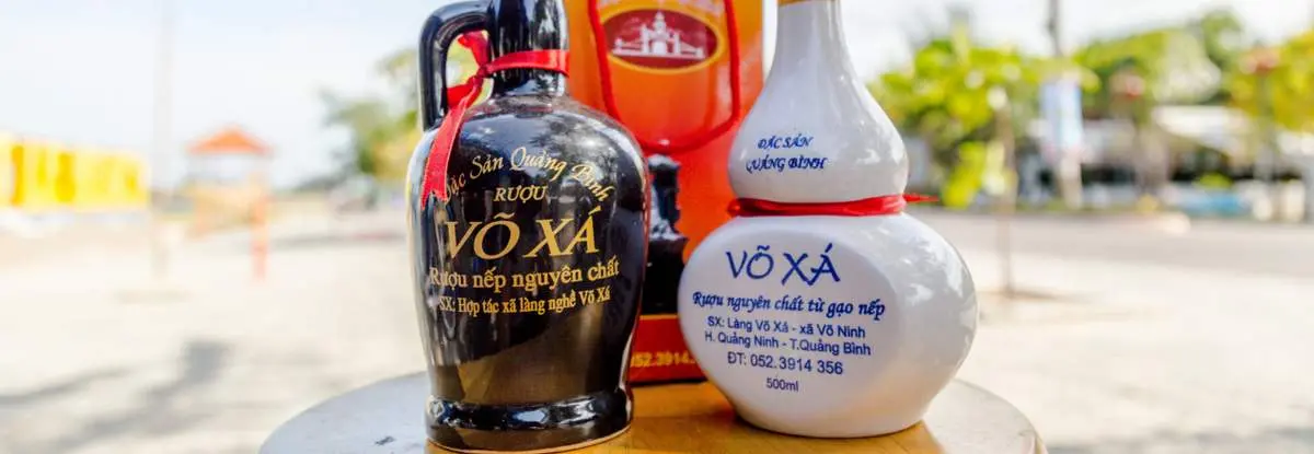 Nhấp thử rượu Võ Xá Quảng Bình ngon quên lối về