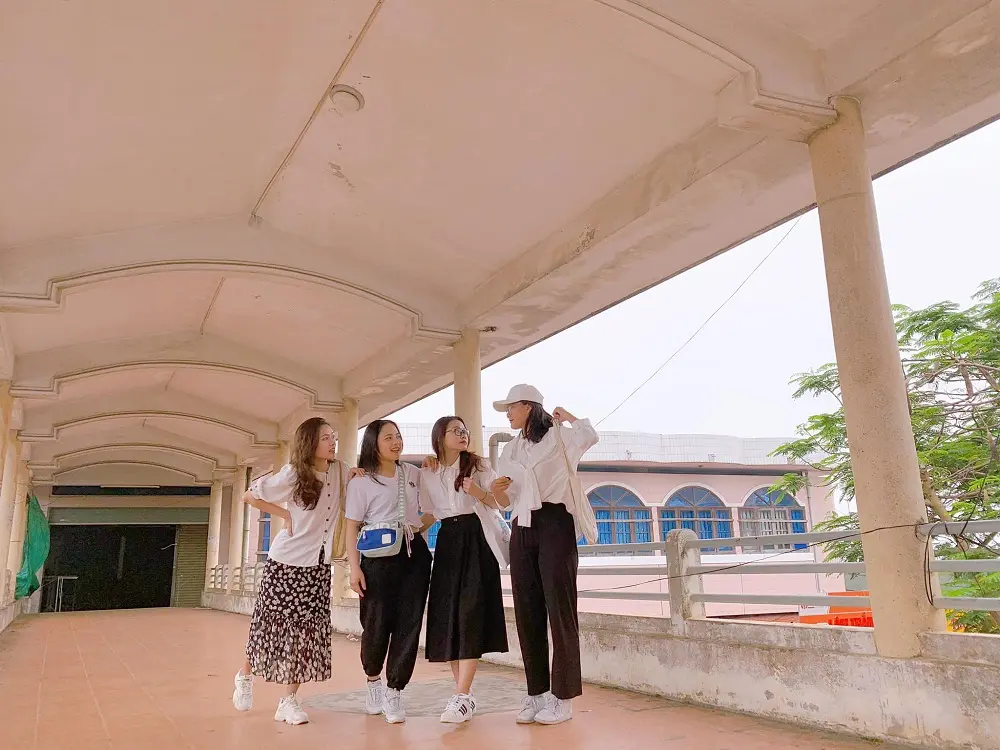 C&ugrave;ng MIA.vn review Quảng B&igrave;nh 3N4Đ si&ecirc;u vui cho hội bạn th&acirc;n 7
