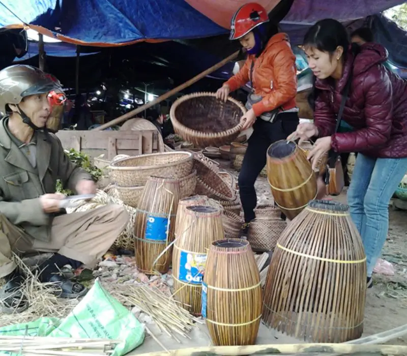 Kh&aacute;m ph&aacute; chợ Ba Đồn, điểm đến đầy bản sắc văn h&oacute;a Quảng B&igrave;nh 4