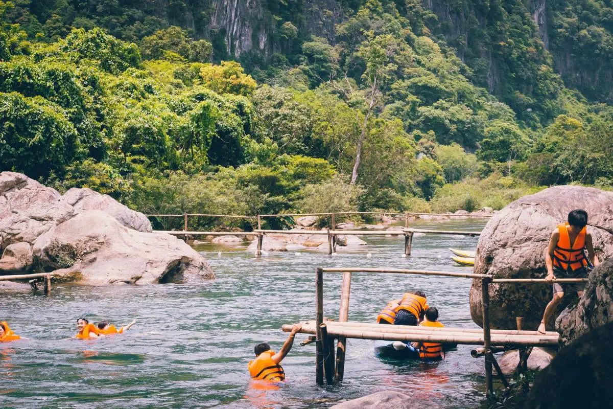 Review gi&aacute; v&eacute; của 4 địa điểm trong Vườn Quốc Gia Phong Nha Kẻ B&agrave;ng 4
