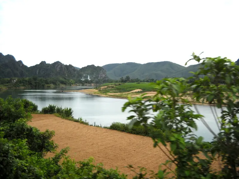 S&ocirc;ng Gianh Quảng B&igrave;nh v&agrave; h&agrave;nh tr&igrave;nh lịch sử oai h&ugrave;ng 2