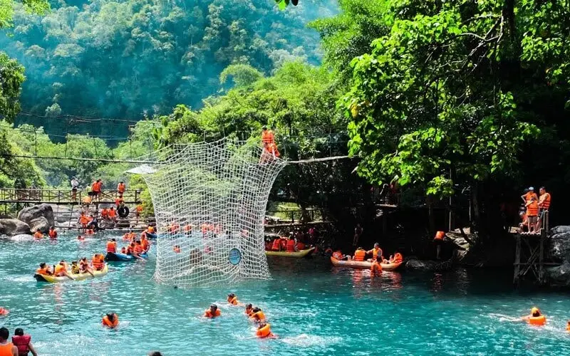 Tham quan Bố Trạch: Thủ phủ hang động kỳ vĩ của Quảng Bình 3