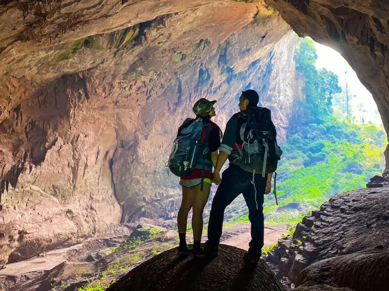 Trekking Hang &Eacute;n: H&agrave;nh tr&igrave;nh xuy&ecirc;n rừng, cắm trại giữa l&ograve;ng hang động 4