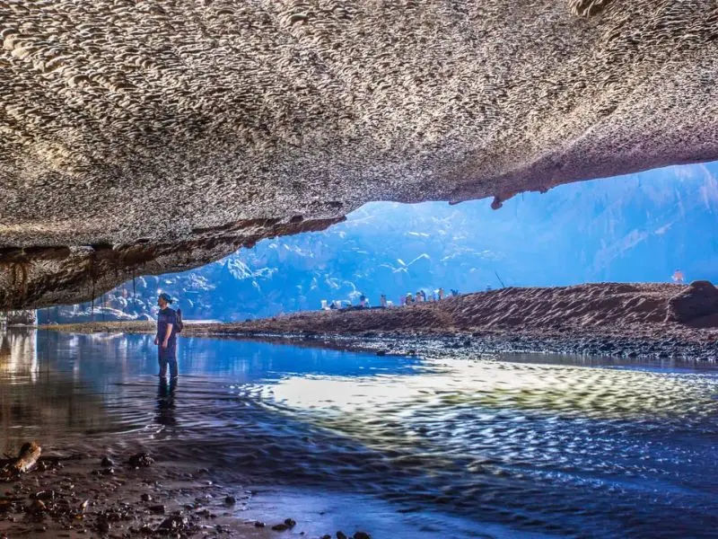 Trekking Hang &Eacute;n: H&agrave;nh tr&igrave;nh xuy&ecirc;n rừng, cắm trại giữa l&ograve;ng hang động 8
