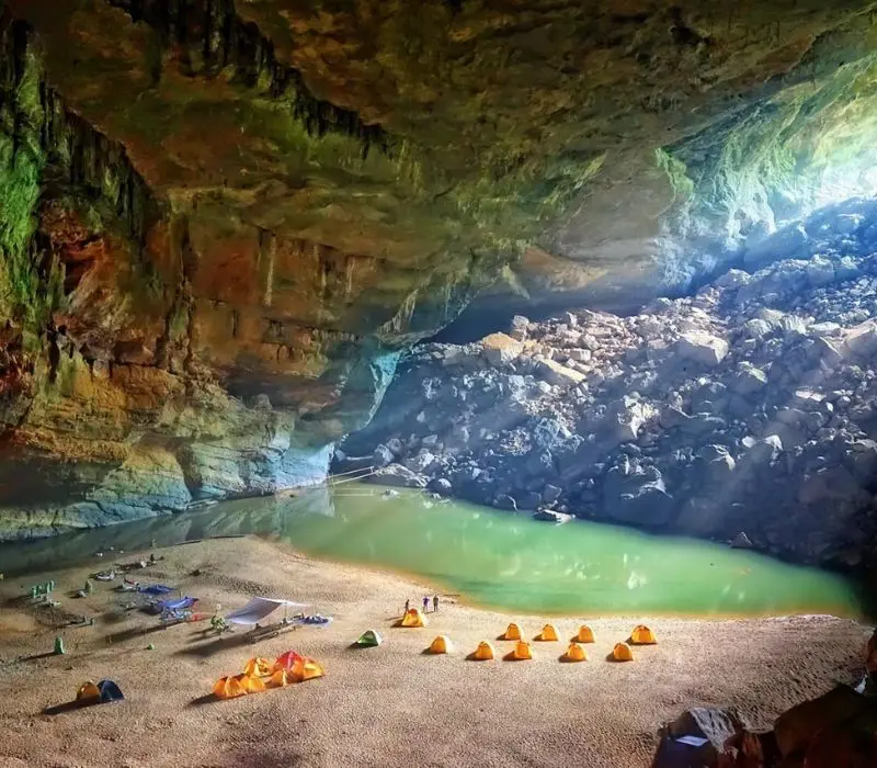 Trekking Hang Én: Hành trình xuyên rừng, cắm trại giữa lòng hang động
