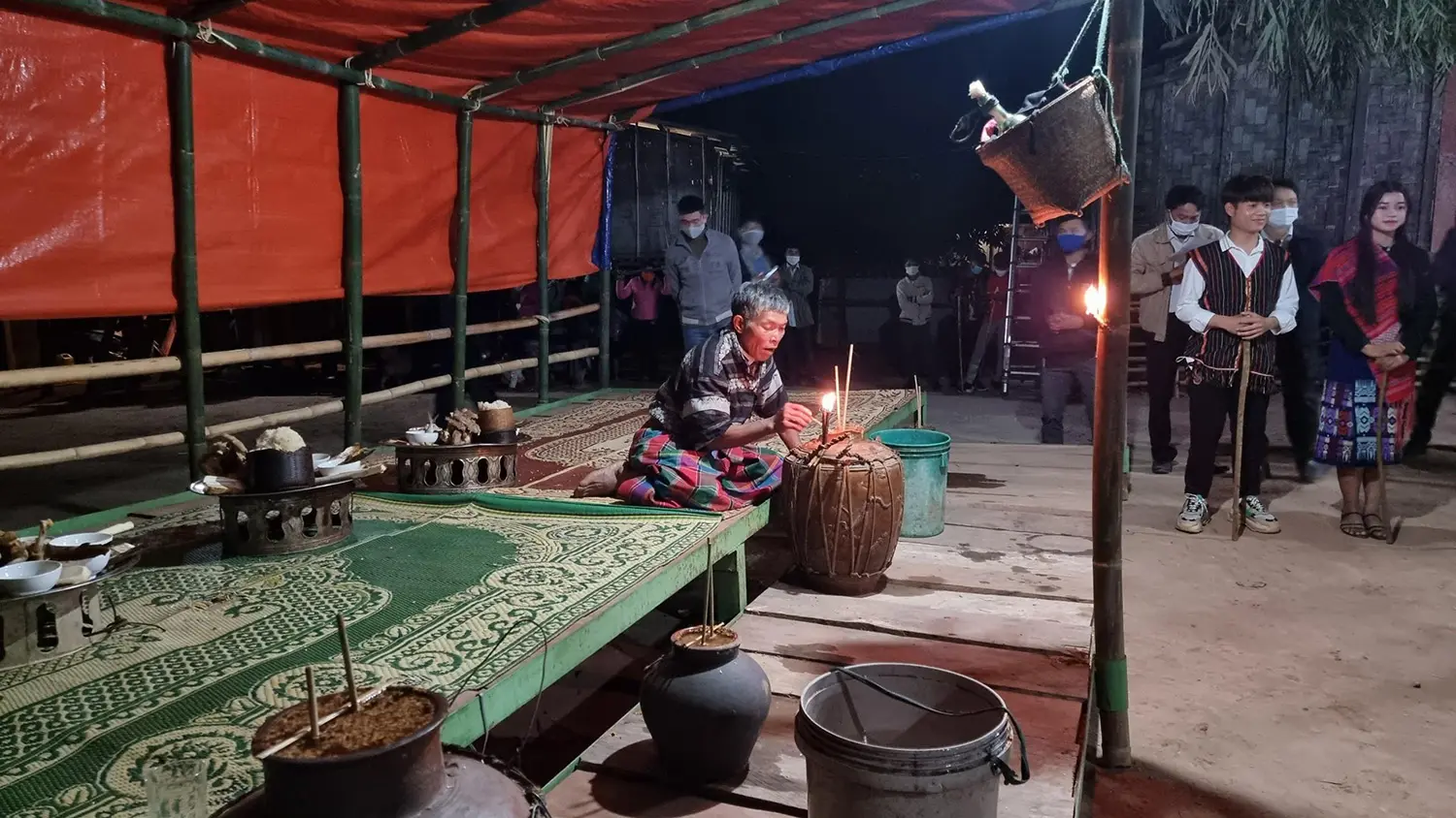 Lễ hội đập trống Quảng B&igrave;nh, lễ hội truyền thống của tộc người Ma Coong 2