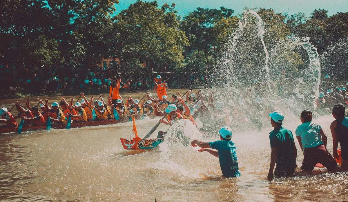 Lễ hội đua thuyền truyền thống Quảng B&igrave;nh, n&eacute;t văn h&oacute;a miền s&ocirc;ng nước Lệ Thủy 11