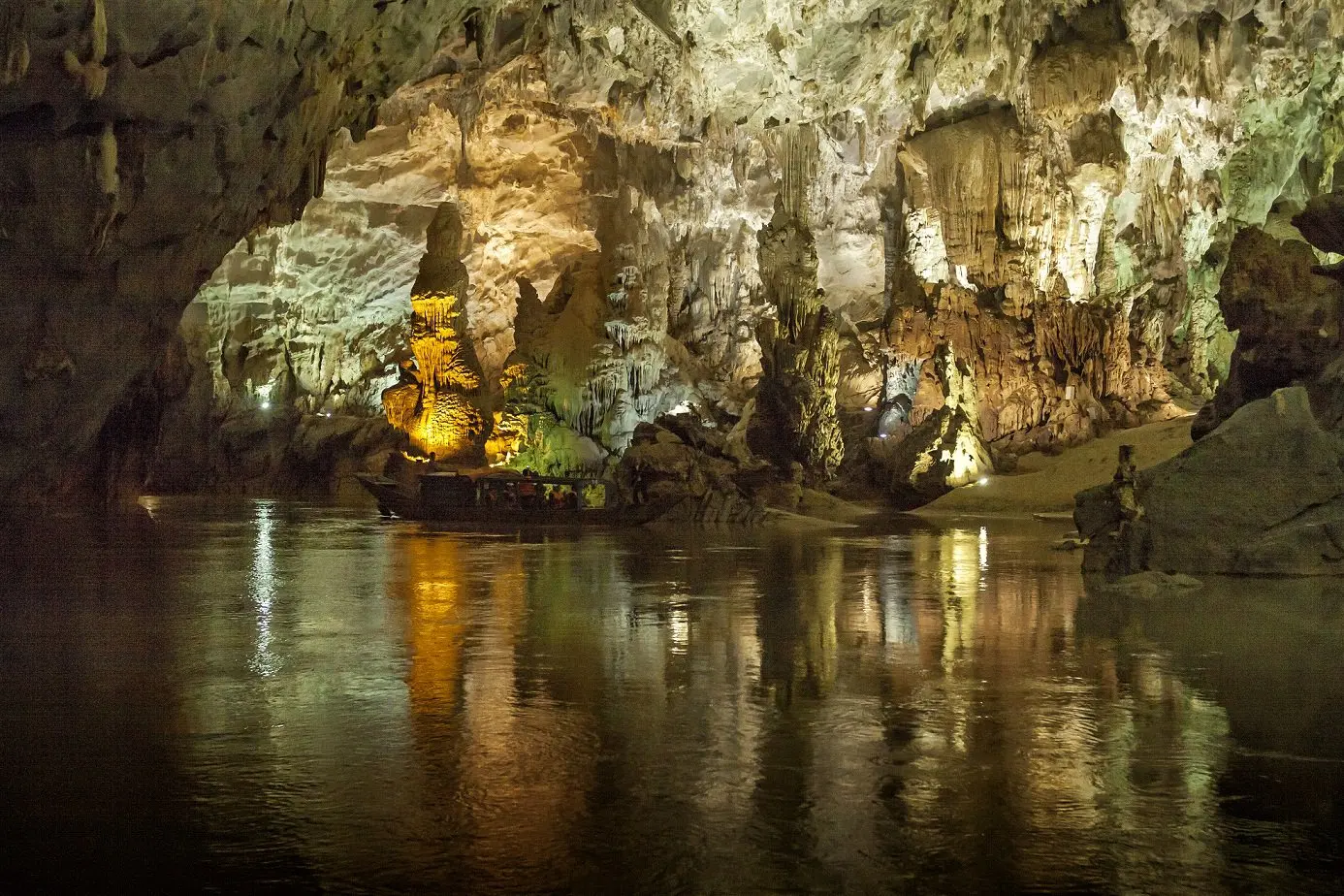 Lễ hội hang động Quảng B&igrave;nh, đặc sắc chuỗi sự kiện văn h&oacute;a nghệ thuật 2