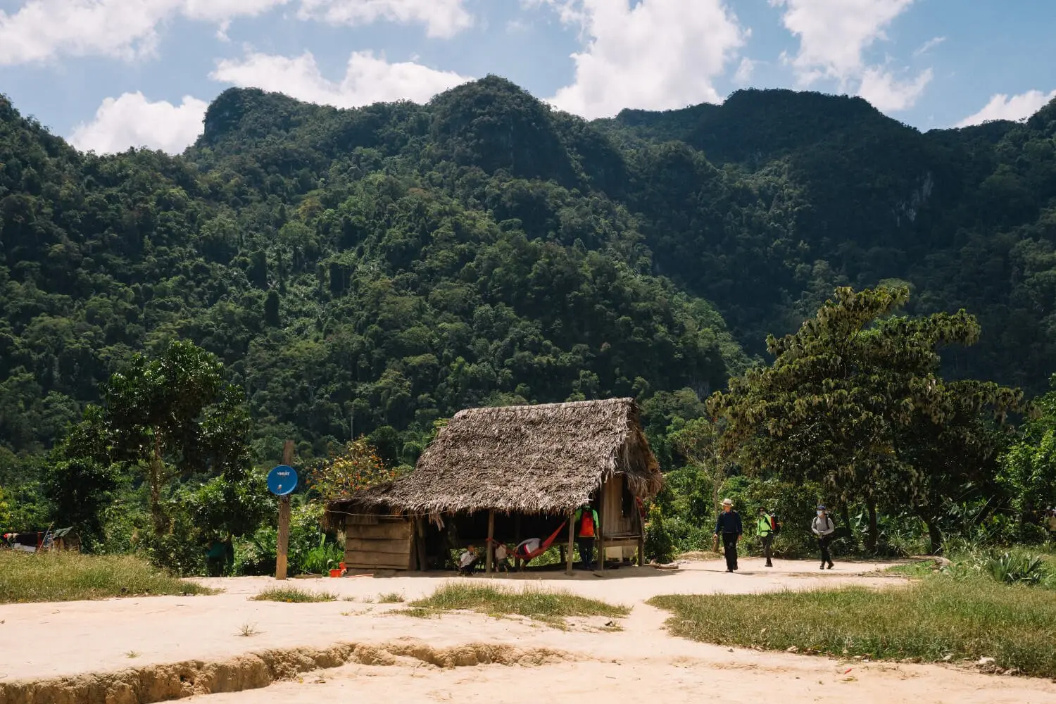 Gợi &yacute; lịch tr&igrave;nh trekking Hang &Eacute;n 2N1Đ cực an to&agrave;n 2