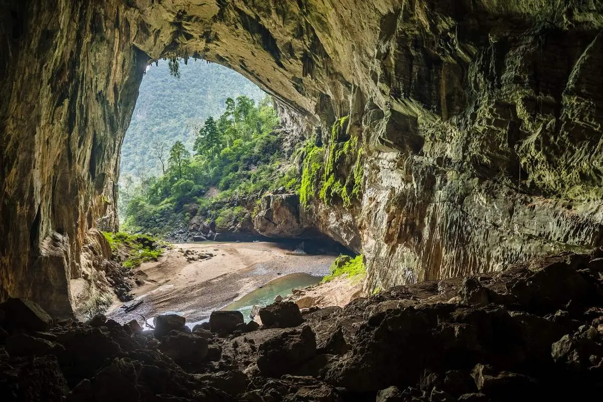 Gợi &yacute; lịch tr&igrave;nh trekking Hang &Eacute;n 2N1Đ cực an to&agrave;n 5