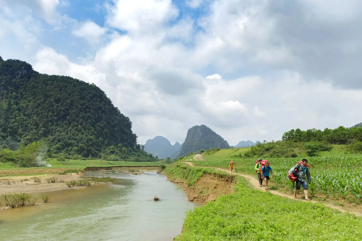 Lịch tr&igrave;nh kh&aacute;m ph&aacute; T&uacute; L&agrave;n 3N2Đ c&ugrave;ng những trải nghiệm đ&aacute;ng nhớ 3