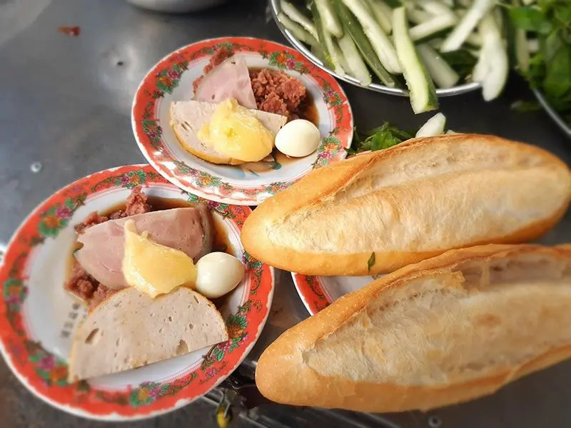 Ăn g&igrave; ở Quy Nhơn v&agrave; top 18 m&oacute;n ăn hấp dẫn bạn phải thử 5