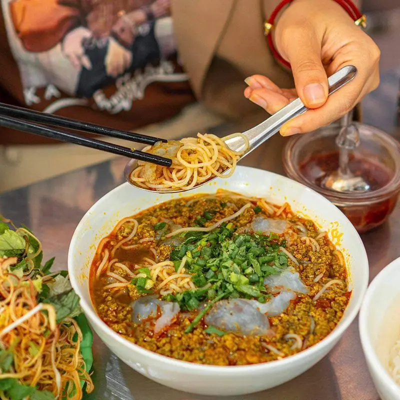 Ăn g&igrave; ở Quy Nhơn v&agrave; top 18 m&oacute;n ăn hấp dẫn bạn phải thử 7