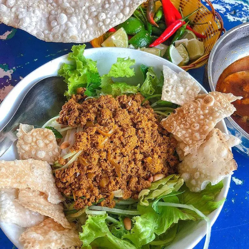 Ăn g&igrave; ở Quy Nhơn v&agrave; top 18 m&oacute;n ăn hấp dẫn bạn phải thử 13
