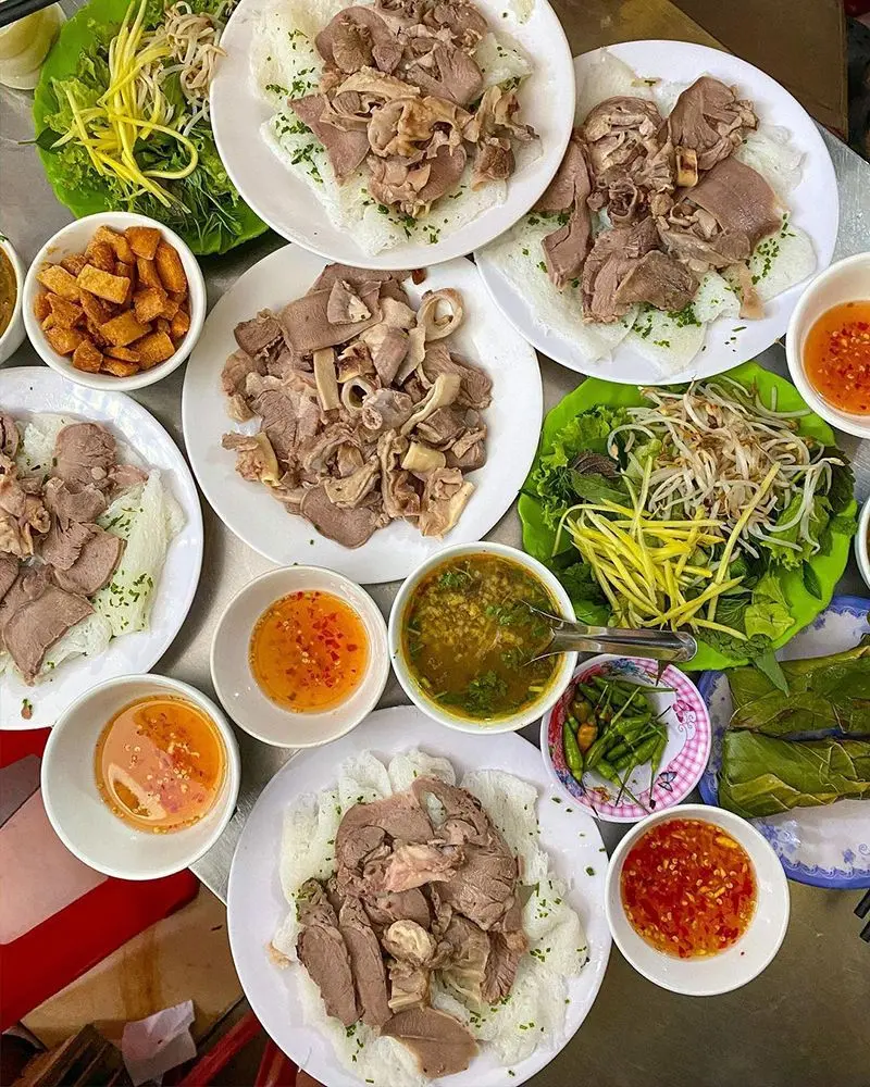 Chinh phục 13 qu&aacute;n b&aacute;nh hỏi ch&aacute;o l&ograve;ng Quy Nhơn ngon nhất 5