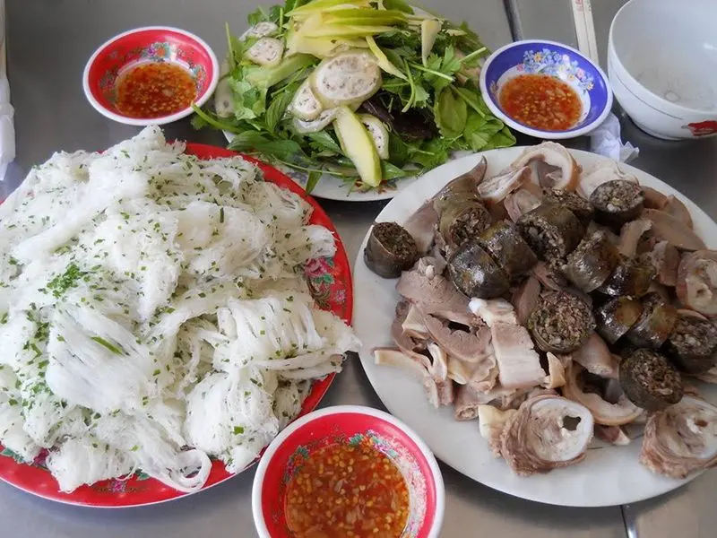 Chinh phục 13 qu&aacute;n b&aacute;nh hỏi ch&aacute;o l&ograve;ng Quy Nhơn ngon nhất 6