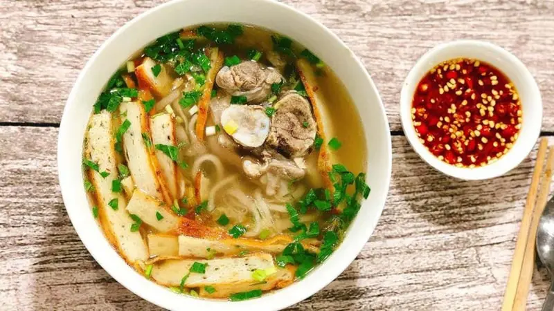 Top 9 m&oacute;n ngon Quy Nhơn l&agrave;m n&ecirc;n t&ecirc;n tuổi ẩm thực xứ biển 8
