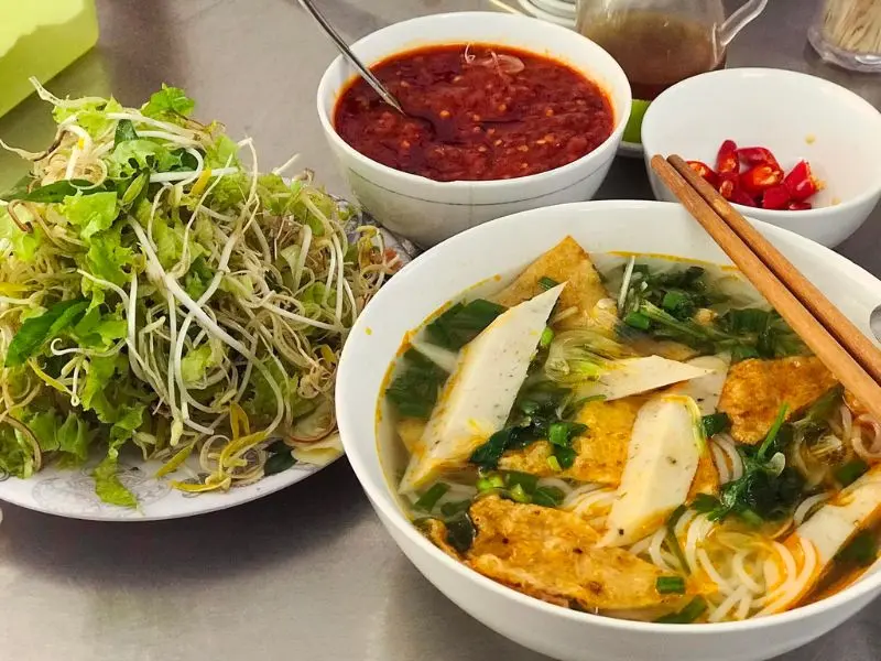 Top 9 qu&aacute;n b&uacute;n chả c&aacute; Quy Nhơn ngon nức tiếng bạn c&oacute; thể thử 6