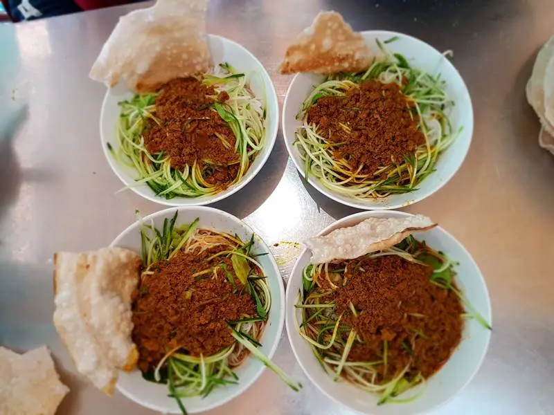 Top qu&aacute;n b&uacute;n rạm Quy Nhơn bạn phải thử khi đến B&igrave;nh Định 3