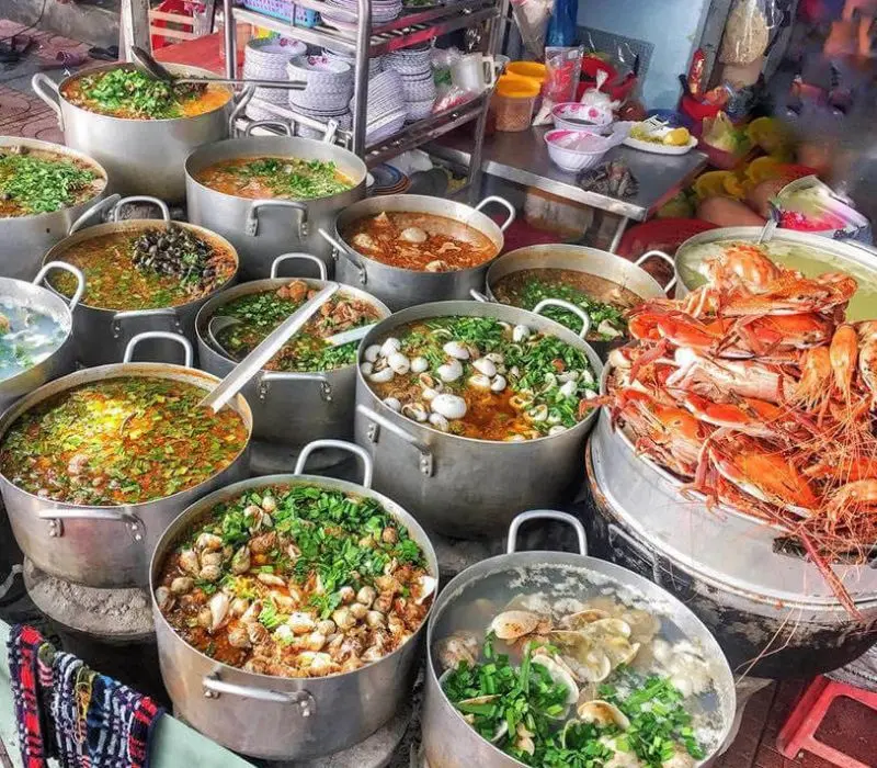 Oanh tạc phố ẩm thực Quy Nhơn cùng top món ngon quên lối về
