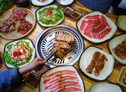 Phá đảo ẩm thực tại top 5 nhà hàng buffet Quy Nhơn ngon hết nấc