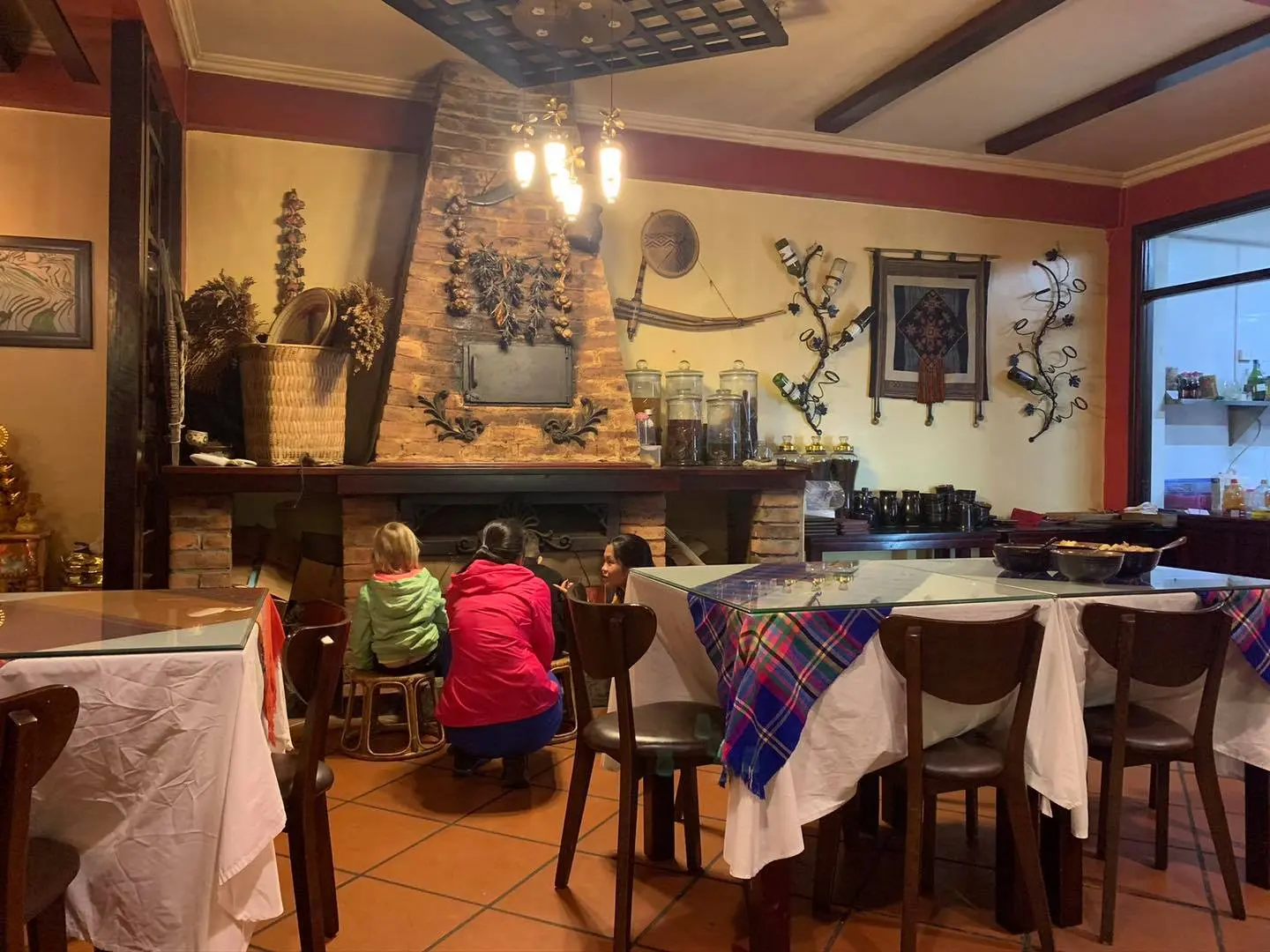 Anise Sapa Restaurant - Nh&agrave; h&agrave;ng kiểu &Acirc;u thơ mộng, ăn l&agrave; m&ecirc; ngay giữa l&ograve;ng Sapa 33