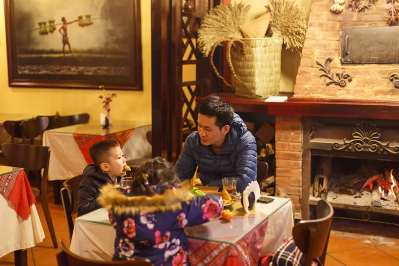 Anise Sapa Restaurant - Nh&agrave; h&agrave;ng kiểu &Acirc;u thơ mộng, ăn l&agrave; m&ecirc; ngay giữa l&ograve;ng Sapa 34