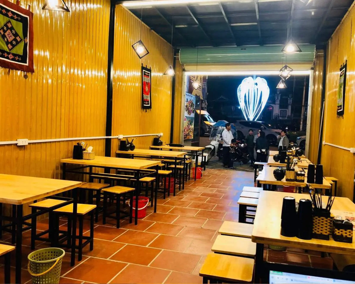 Fin House Sapa Restaurant - Xu&yacute;t xoa trước nh&agrave; h&agrave;ng Buffet Lẩu gi&aacute; y&ecirc;u thương 3