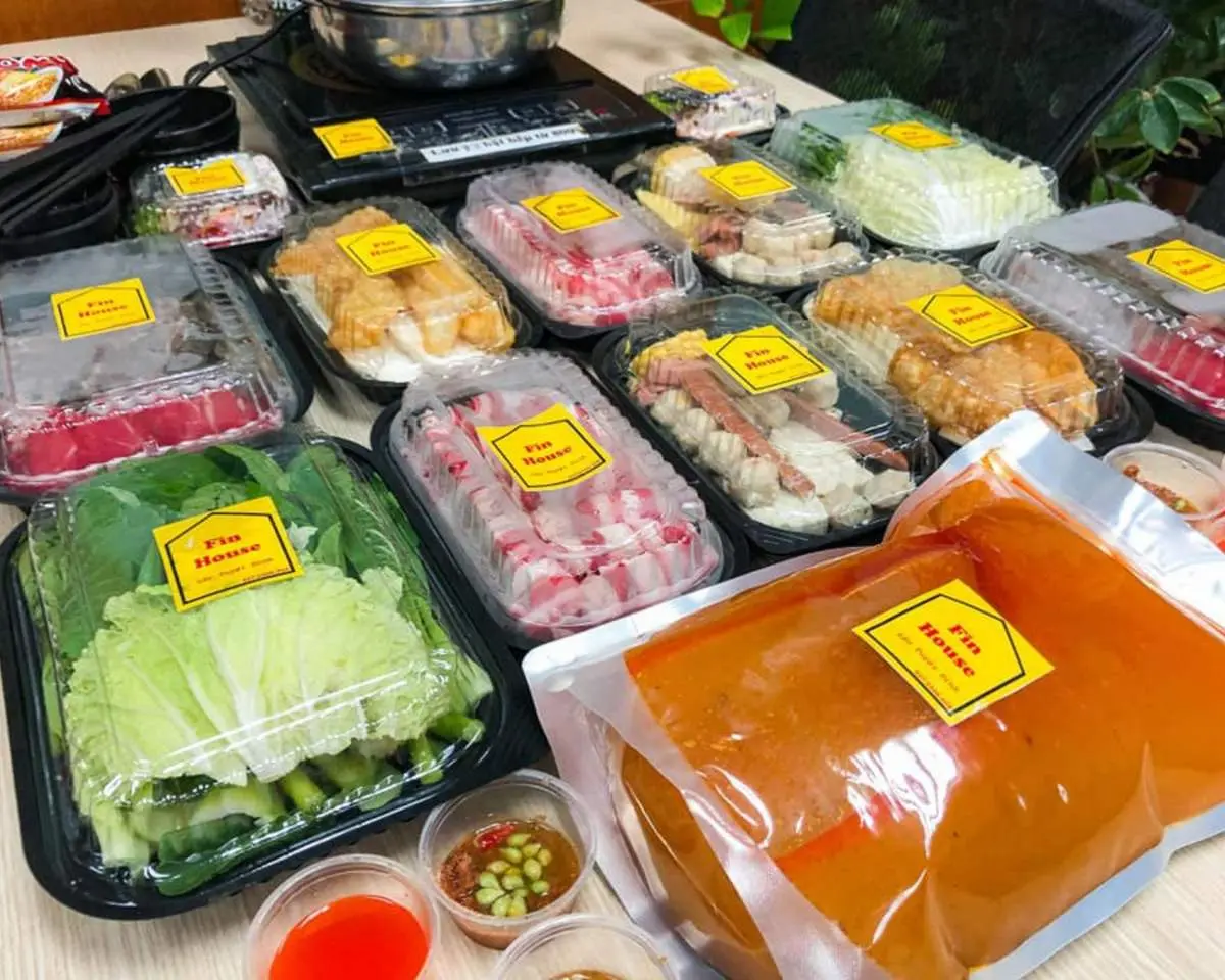 Fin House Sapa Restaurant - Xu&yacute;t xoa trước nh&agrave; h&agrave;ng Buffet Lẩu gi&aacute; y&ecirc;u thương 16