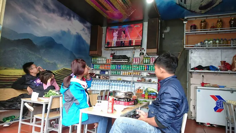Lẩu nướng Hoa Phượng Sapa - C&ugrave;ng ph&aacute; đảo qu&aacute;n ngon h&uacute;t kh&aacute;ch rần rần 20