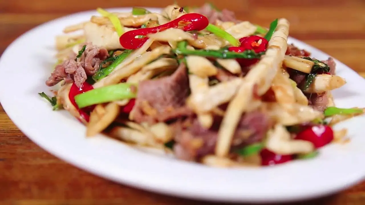 Măng chua Sapa - M&oacute;n qu&agrave; d&acirc;n d&atilde; b&igrave;nh dị từ th&agrave;nh phố Sapa xinh đẹp 5