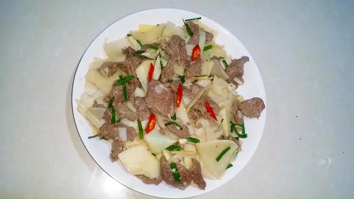 Măng chua Sapa - M&oacute;n qu&agrave; d&acirc;n d&atilde; b&igrave;nh dị từ th&agrave;nh phố Sapa xinh đẹp 4