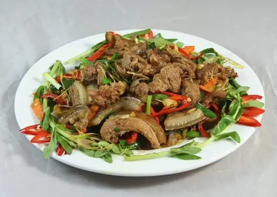 Thắng cố A Quỳnh Sapa - Nh&agrave; h&agrave;ng hội tụ tinh hoa ẩm thực, văn ho&aacute; của th&agrave;nh phố sương m&ugrave; 15