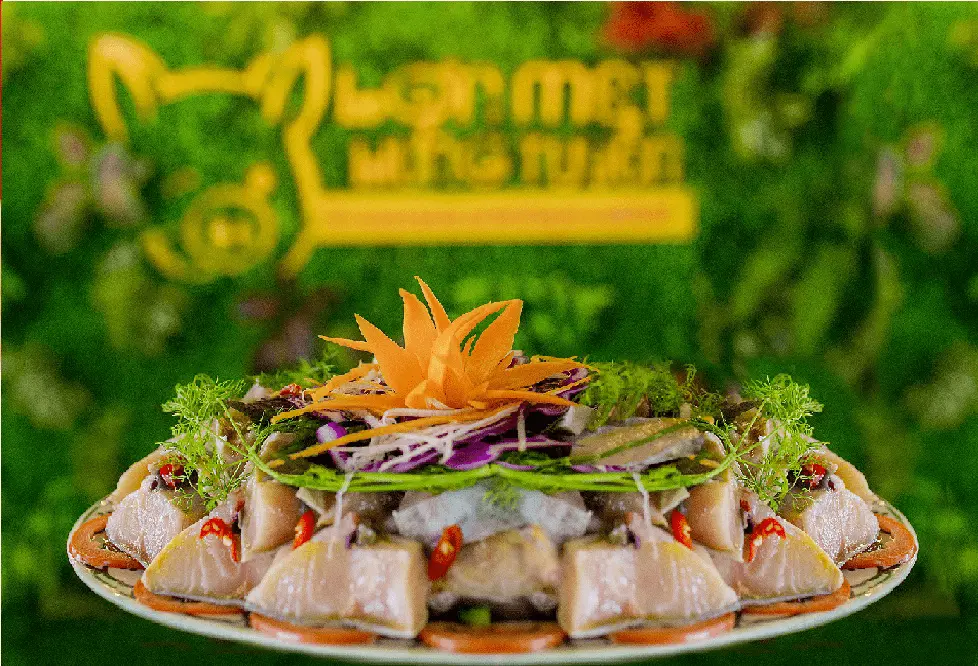 Anh ch&agrave;ng Thiện Thắng c&ugrave;ng niềm đam m&ecirc; du lịch bất tận review trải nghiệm Sapa trong 17 giờ 21