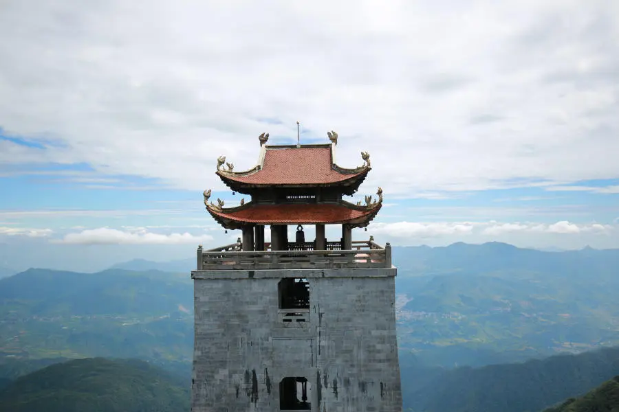 Chinh phục đỉnh Fansipan ng&agrave;y kh&ocirc;ng m&acirc;y c&oacute; g&igrave; th&uacute; vị 14