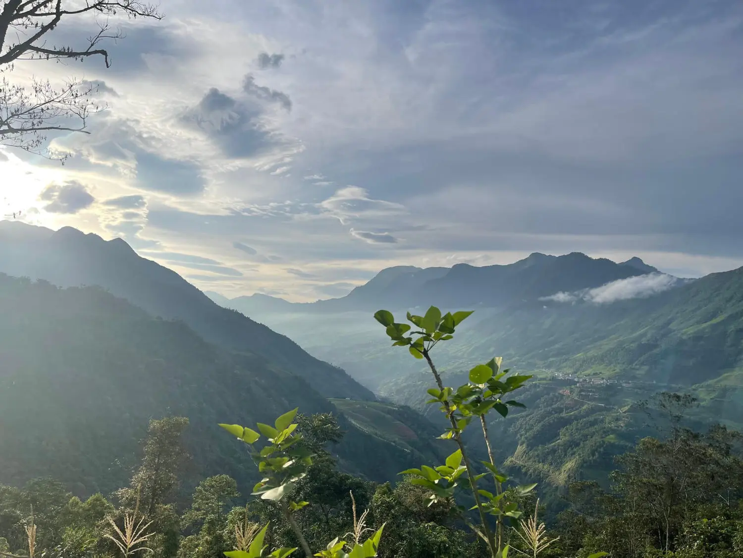 C&oacute; một Thủy điện S&eacute;o Chong H&ocirc; đẹp b&igrave;nh dị giữa l&ograve;ng Sapa 6