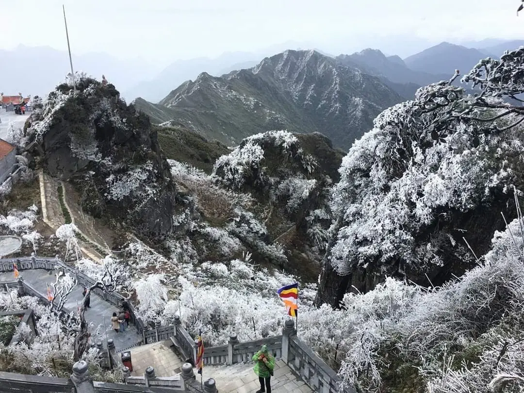 Đất trời Sapa 12 th&aacute;ng với cảnh sắc biến đổi say đắm l&ograve;ng người 2