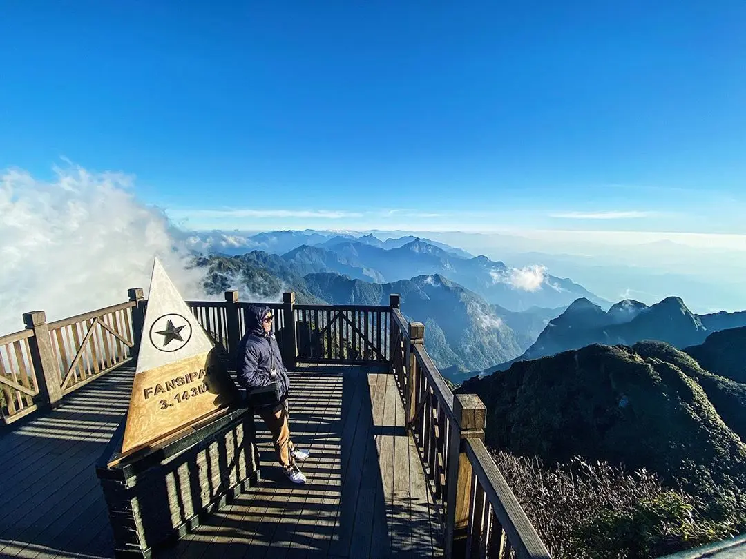 Đi&ecirc;n đảo trước vẻ đẹp h&ugrave;ng vĩ của Fansipan - Phan xi păng n&oacute;c nh&agrave; Đ&ocirc;ng Dương 2