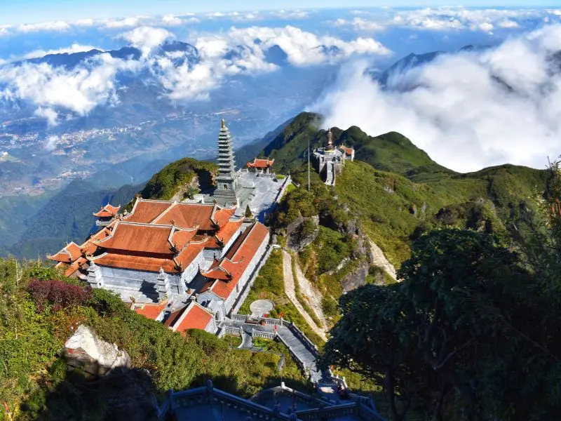 Du lịch Fansipan tự t&uacute;c - B&iacute; k&iacute;p chinh phục n&oacute;c nh&agrave; Đ&ocirc;ng Dương 12