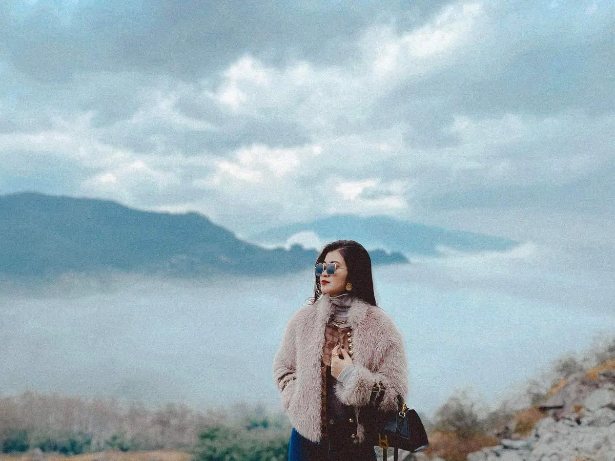 Một m&igrave;nh kh&aacute;m ph&aacute; trọn Sapa c&ugrave;ng mỹ nữ H&agrave; Nội Nguyễn Pink 5