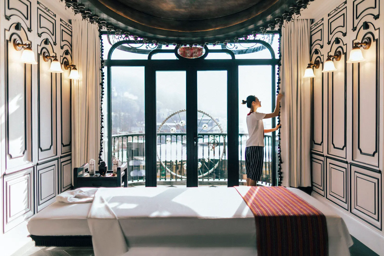 Theo ch&acirc;n travel blogger Quỷ Cốc Tử kh&aacute;m ph&aacute; kh&aacute;ch sạn Mgallery Sapa 24