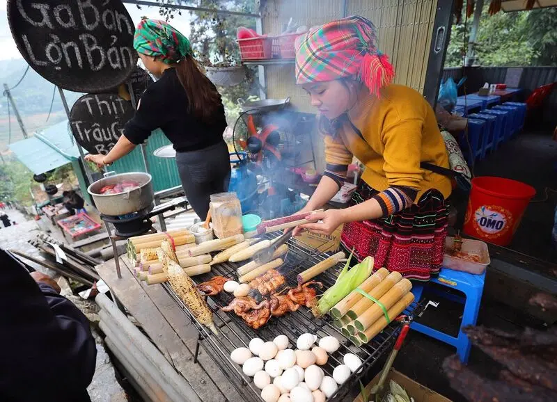 Trải nghiệm chợ phi&ecirc;n Sapa đầy sắc m&agrave;u v&agrave; hương vị 9