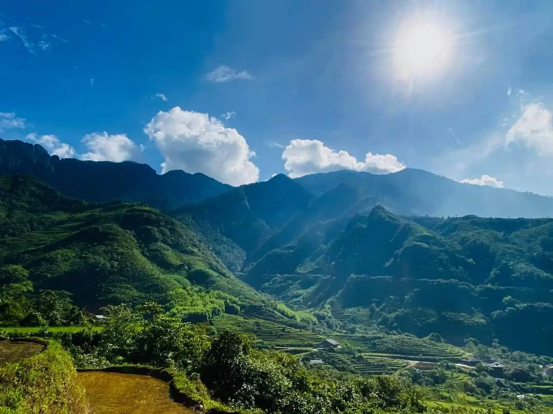 V&ugrave;ng đất M&ocirc;ng Cổ ở Sapa - Nơi b&igrave;nh y&ecirc;n v&agrave; thư gi&atilde;n t&acirc;m hồn 4