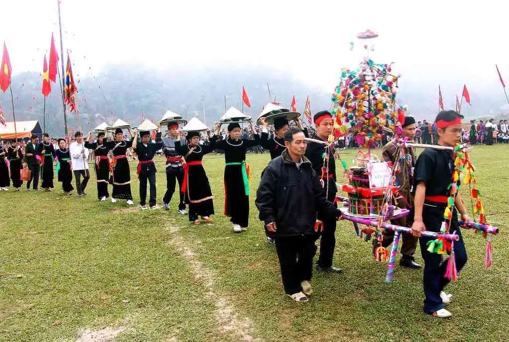 Lễ hội Nhặn Sồng Sapa - Lễ hội truyền thống l&acirc;u đời nhất của mảnh đất m&ugrave; sương 4