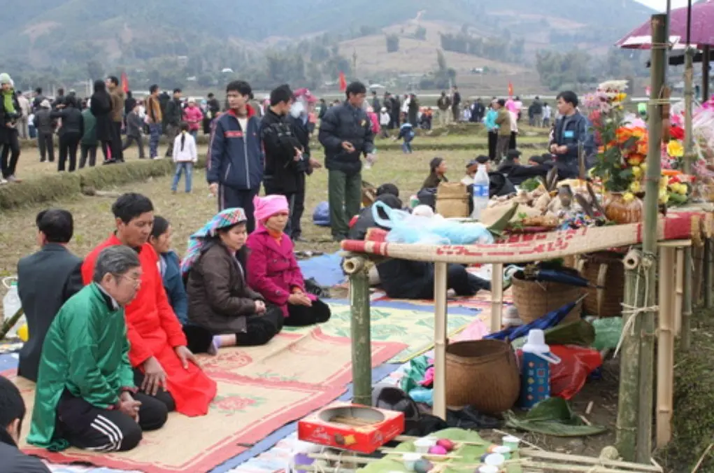 Lễ hội qu&eacute;t l&agrave;ng Sapa &ndash; N&eacute;t văn h&oacute;a ri&ecirc;ng biệt của đồng b&agrave;o X&aacute; Ph&oacute; ở L&agrave;o Cai 4