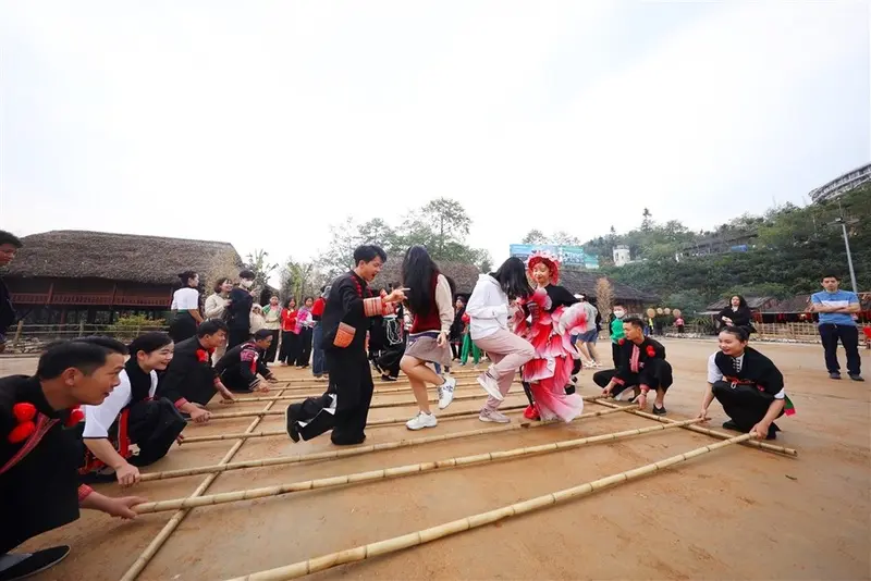 Cẩm nang du lịch Sapa 2026: Di chuyển, Ăn uống, Tham quan, Lưu tr&uacute; 22
